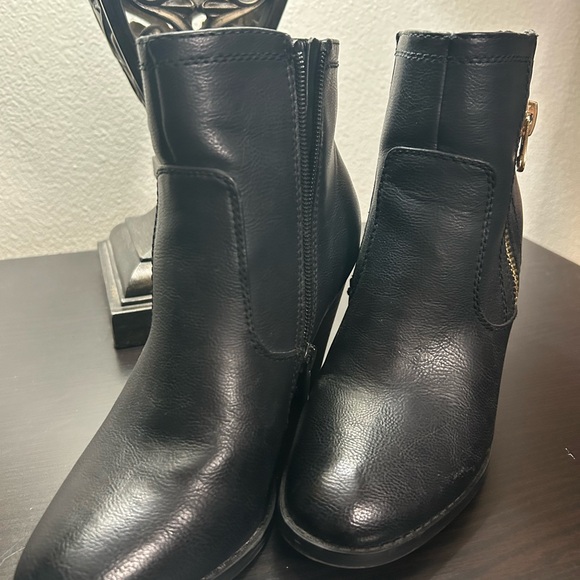 Black Ankle Boots with Gold Zipper on one side and black zipper on other side. - Picture 3 of 8